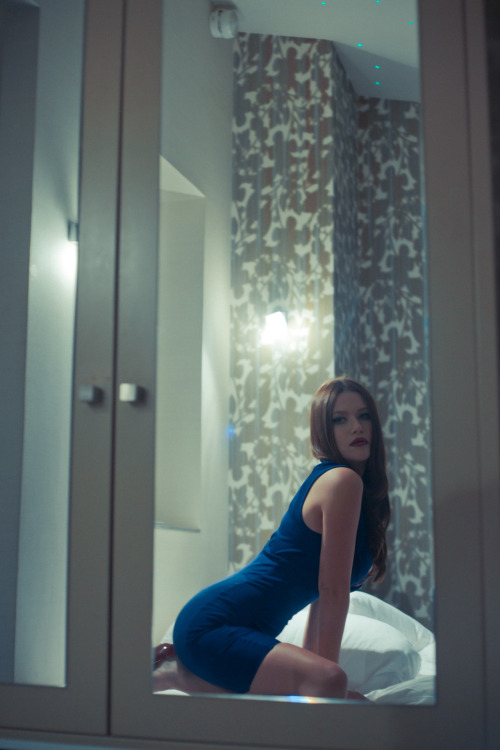美女脱一光二净